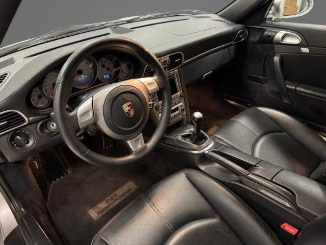 PORSCHE 997 911 Carrera 4S Coupé