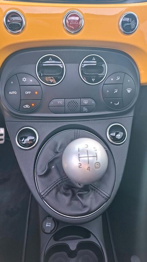 Abarth 595 1.4 Turbo T-Jet 165 CV con tetto apribile