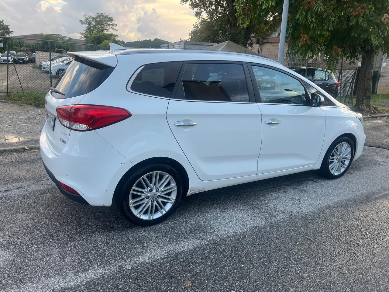 Kia Carens 1.7 CRDi 115 CV Business Class
