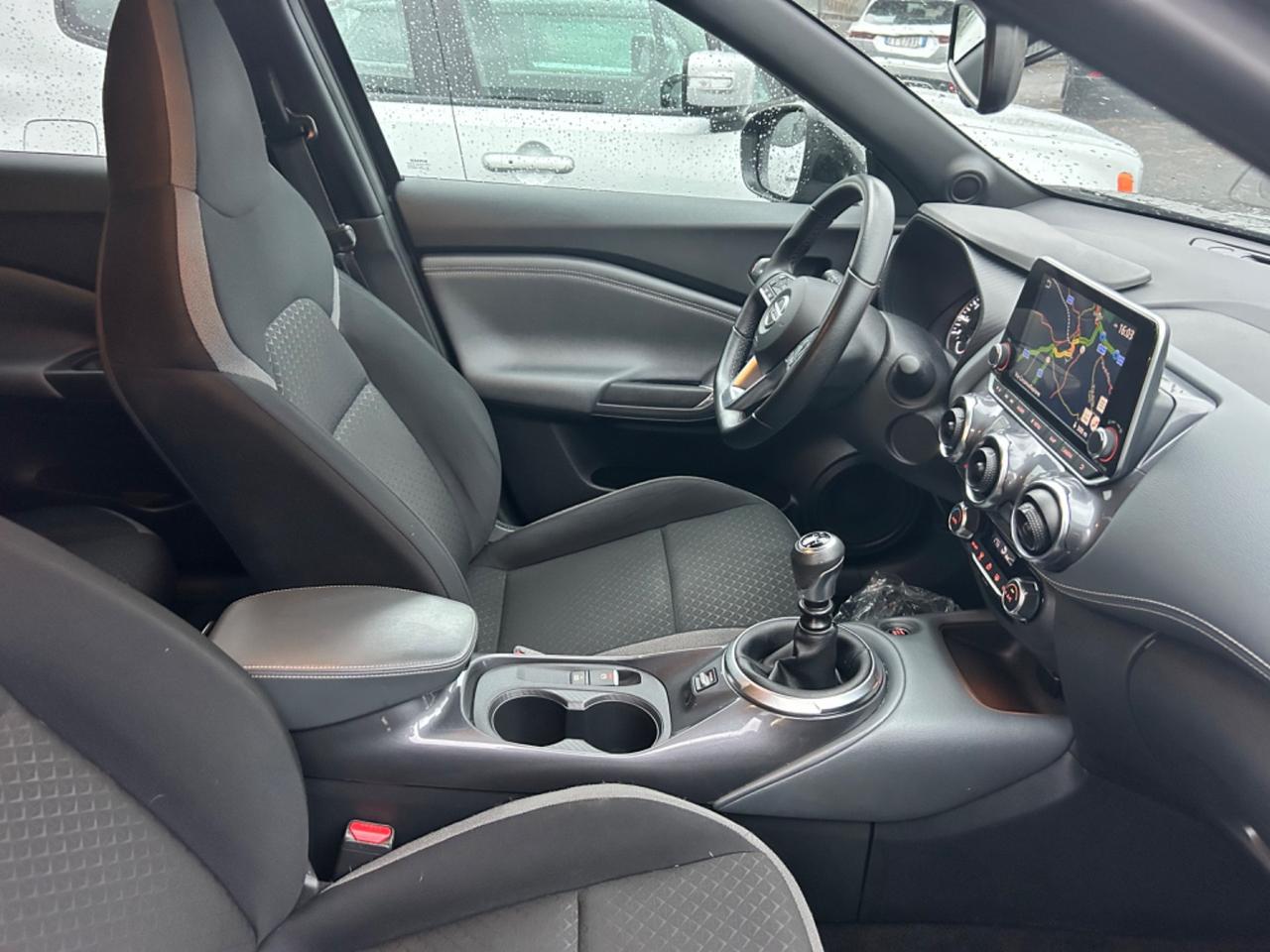 Nissan Juke 1.0 DIG-T 114 CV N-Connecta