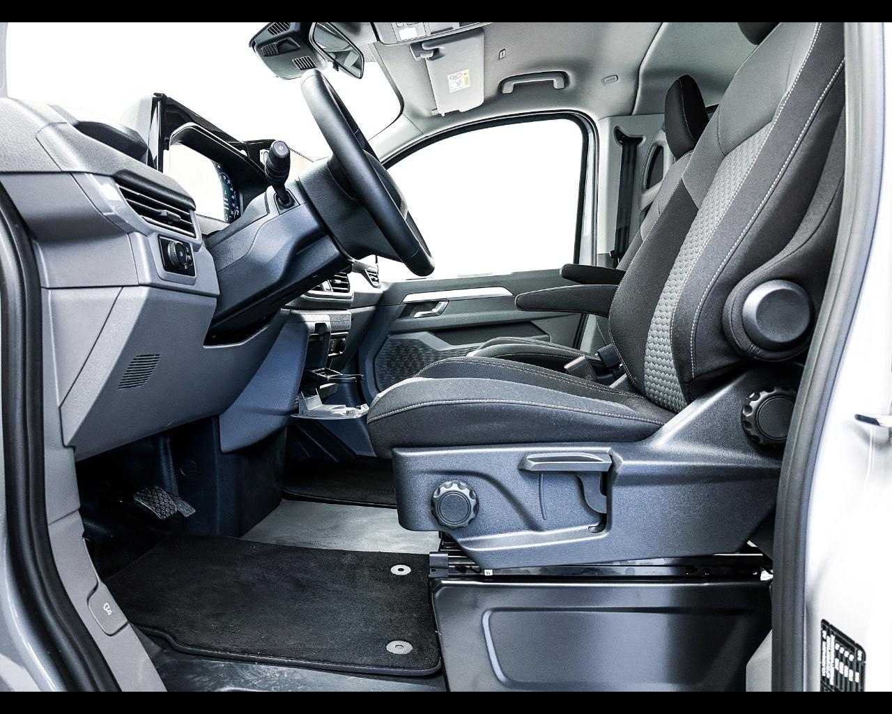 VOLKSWAGEN Caravelle 7ª '25-> - Caravelle 2.0 TDI 150CV PC Life