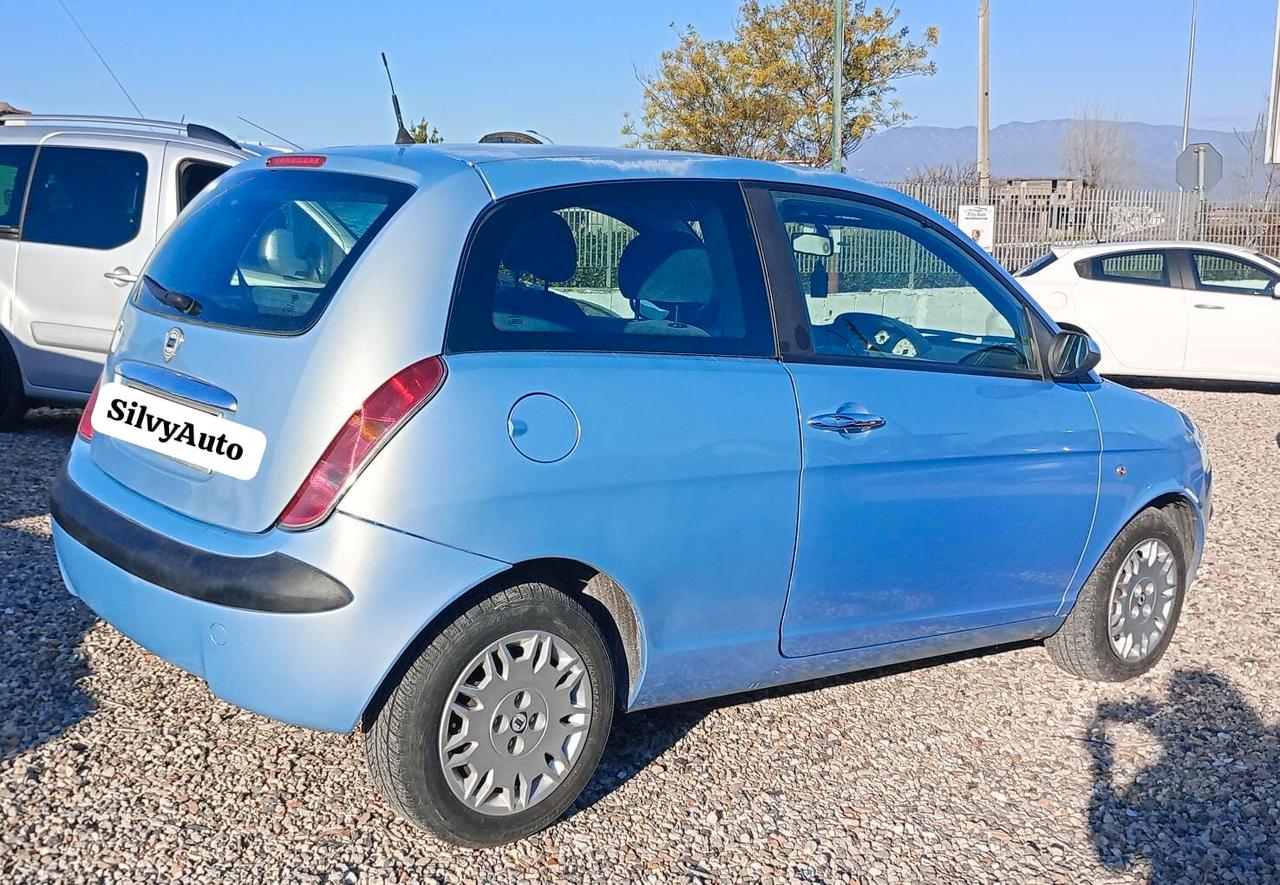 Lancia Ypsilon 1.2 Oro Giallo