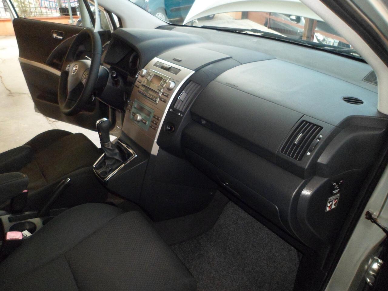 Toyota Corolla Verso 2.0 16V D-4D 7 posti full 05