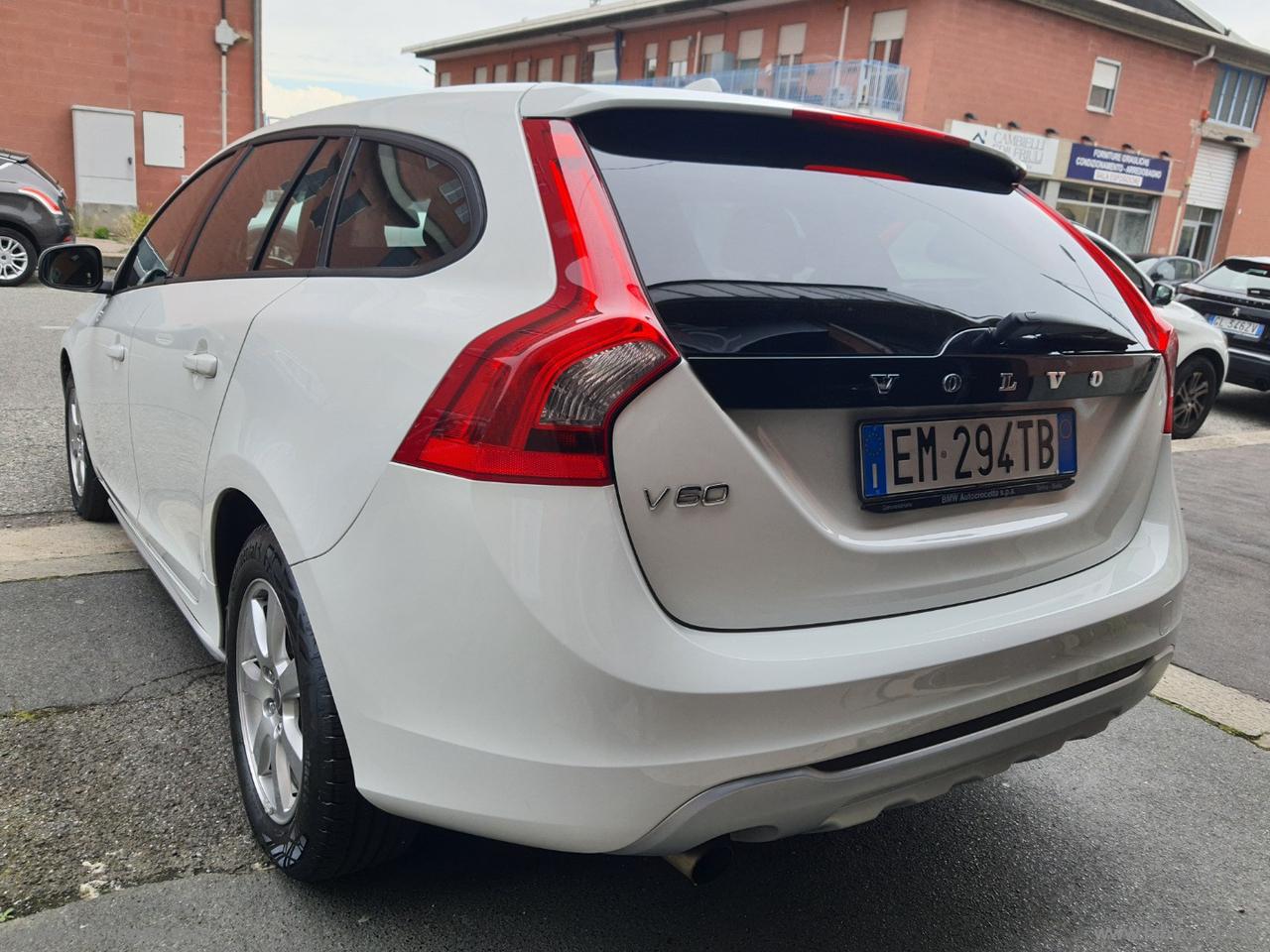 VOLVO V60 DRIVe