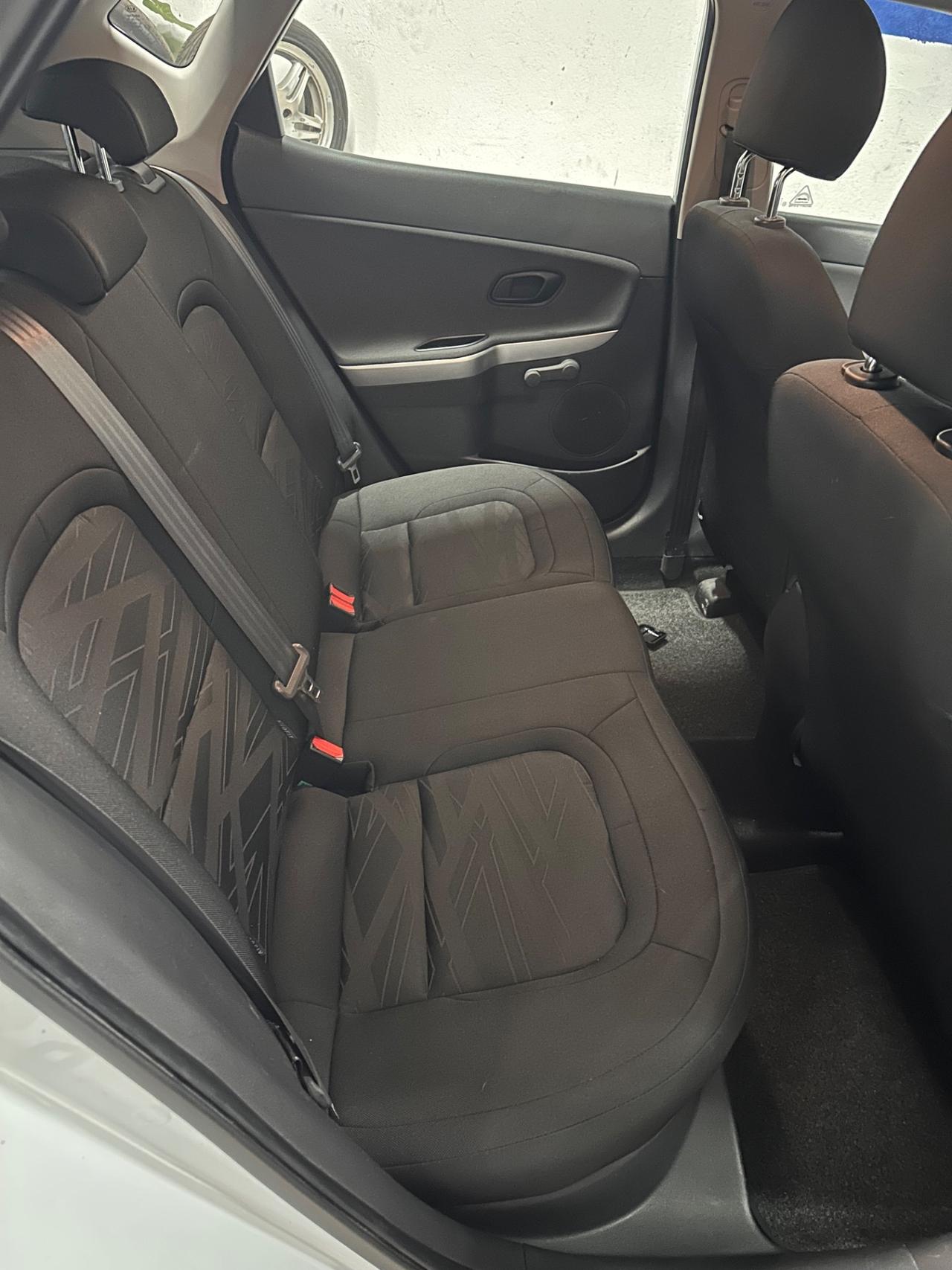 Kia Ceed cee'd 1.4 GPL 5 2013