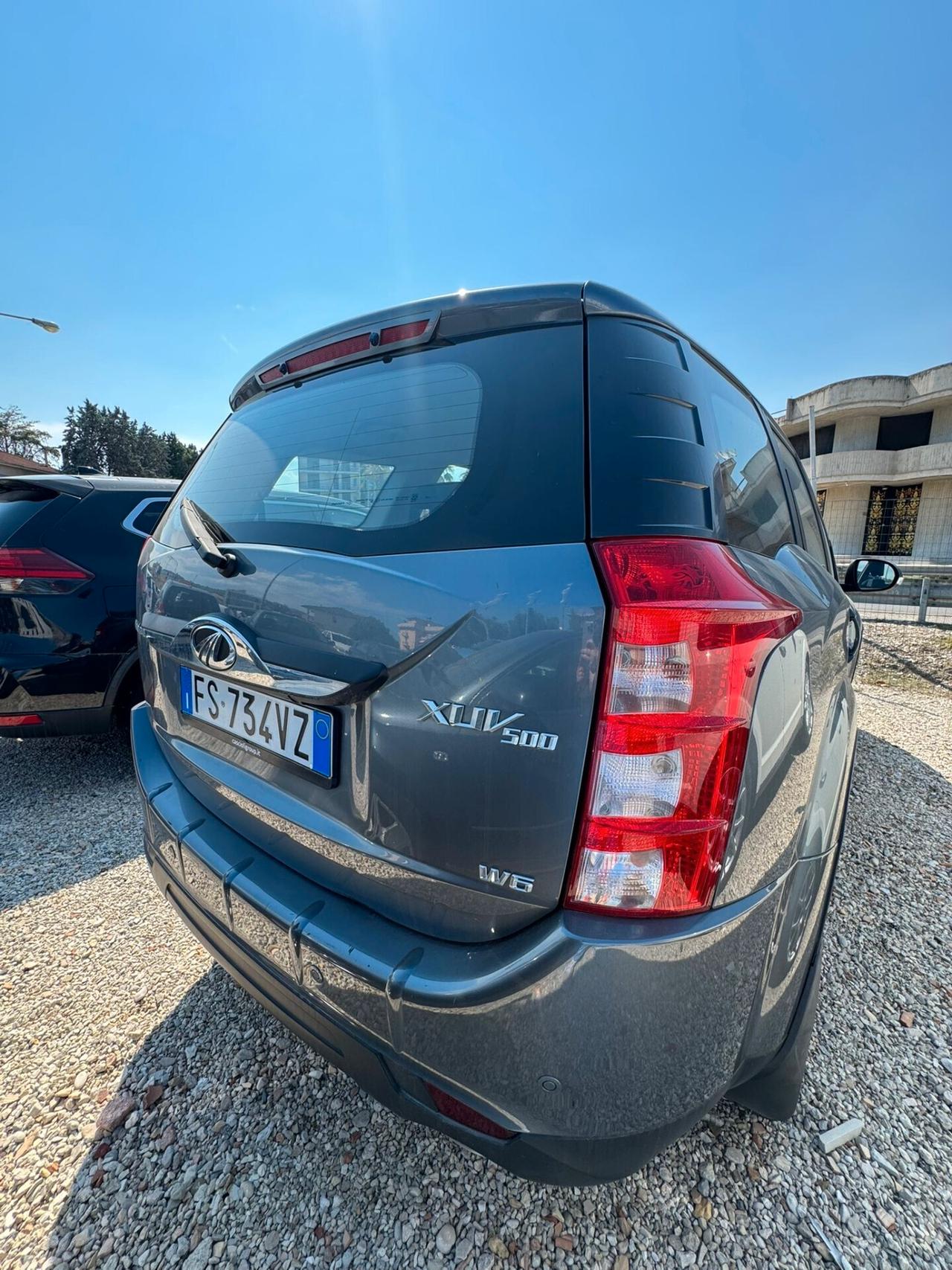 Mahindra XUV500 2.2 16V AWD W6