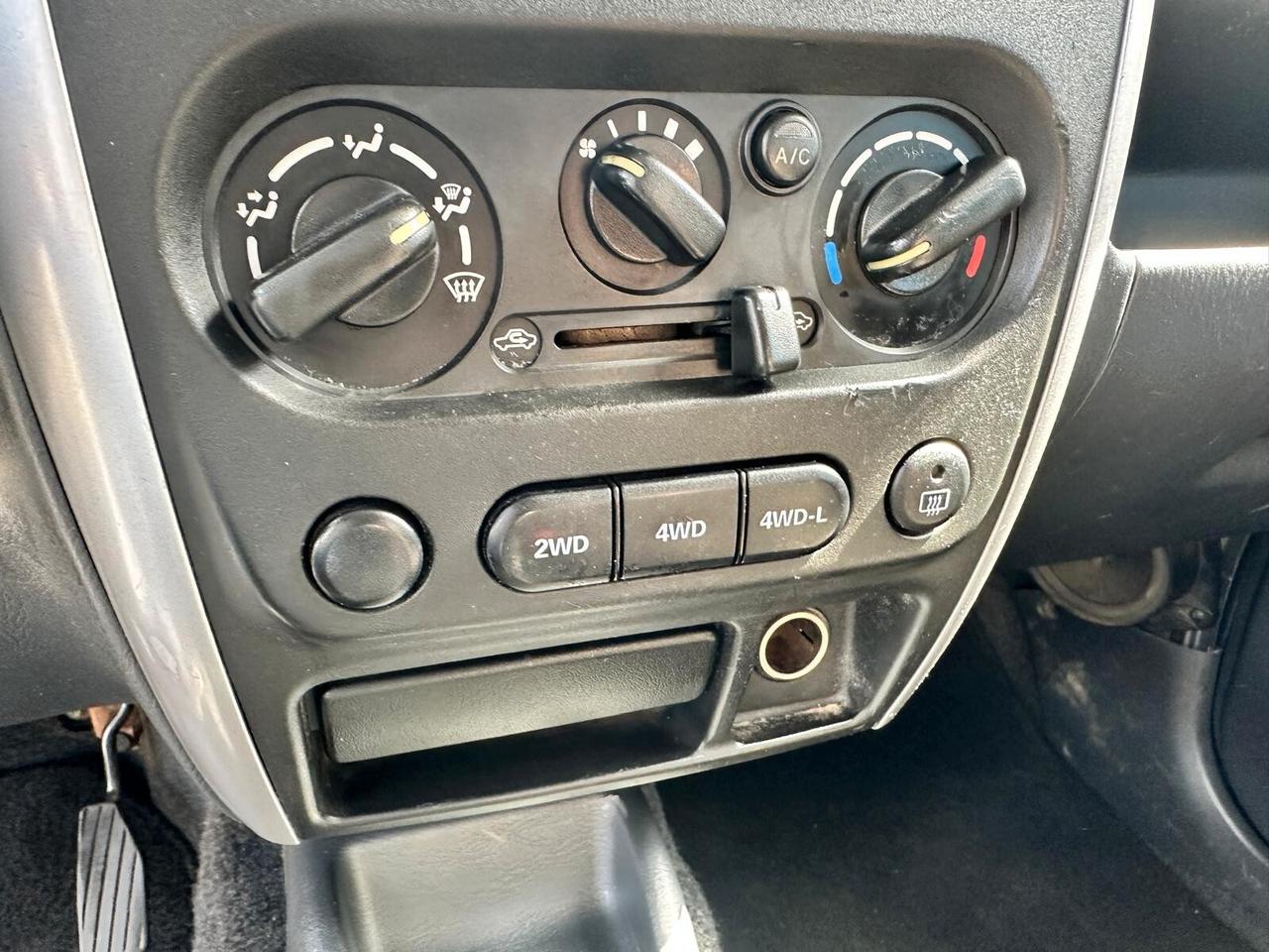 Suzuki Jimny 1.5 DDiS cat 4WD JLX