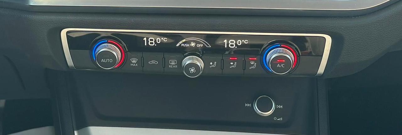 Audi Q3 35 TFSI Business Advanced