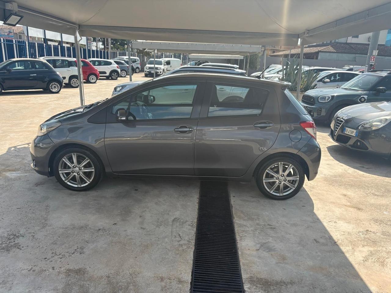 Toyota Yaris 1.4 D-4D 5 porte Lounge