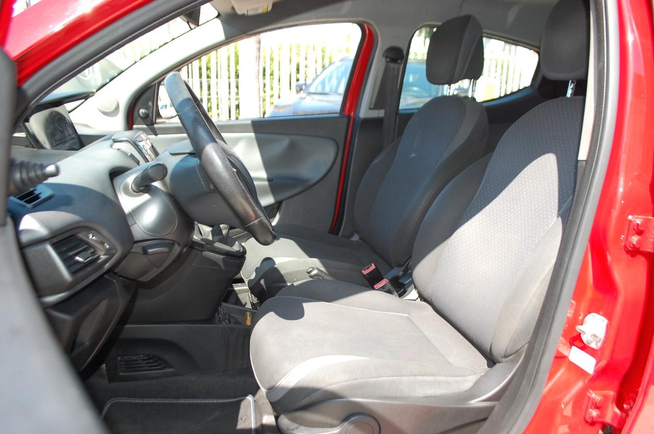 Lancia Ypsilon 1.2 Gold ecochic Gpl 69CV Uff Italy Bluetooth USB