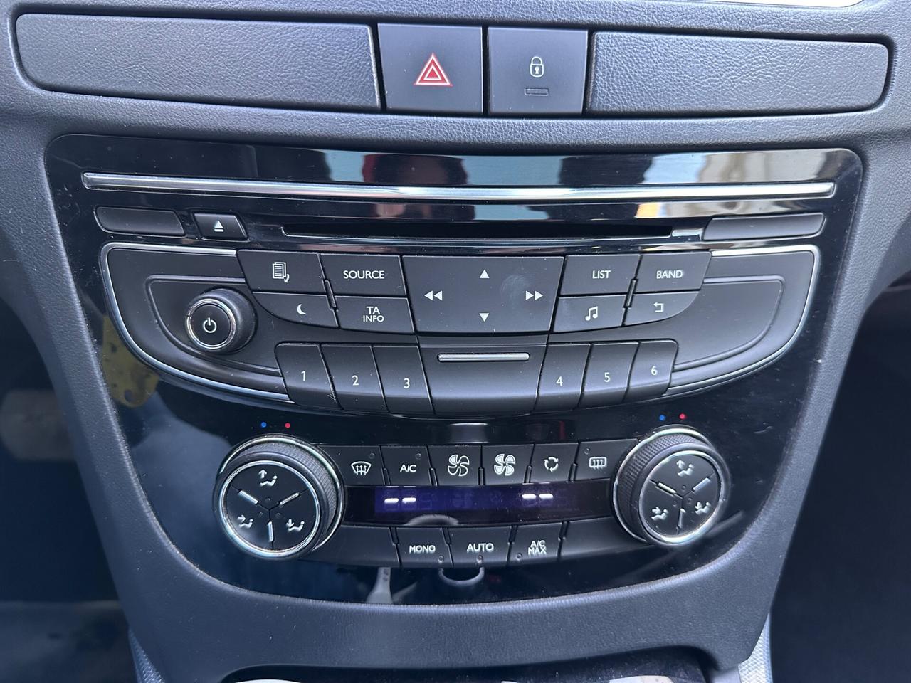 Peugeot 508 1.6 e-HDi 115CV cambio robotizzato S&S SW Ciel Allure