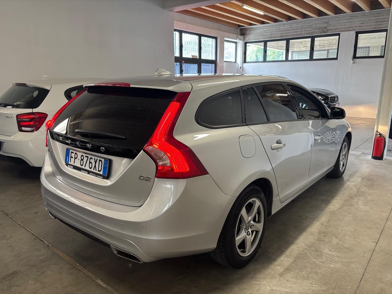 Volvo V60 D2 Geartronic R-design