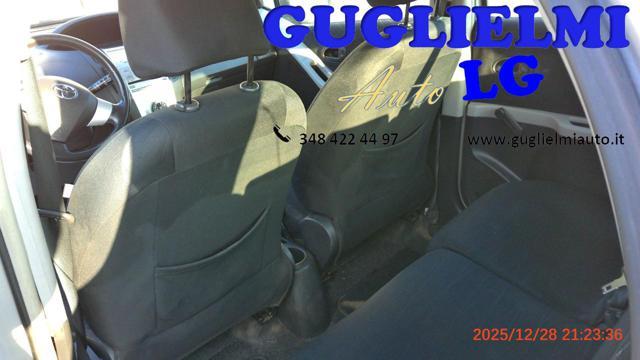 TOYOTA Yaris 1.3 5 porte Sol