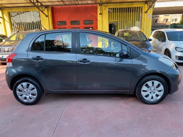 Toyota Yaris 1.0 5 porte, UNIPROPRIETARIO , OK NEOPATENTATI!!