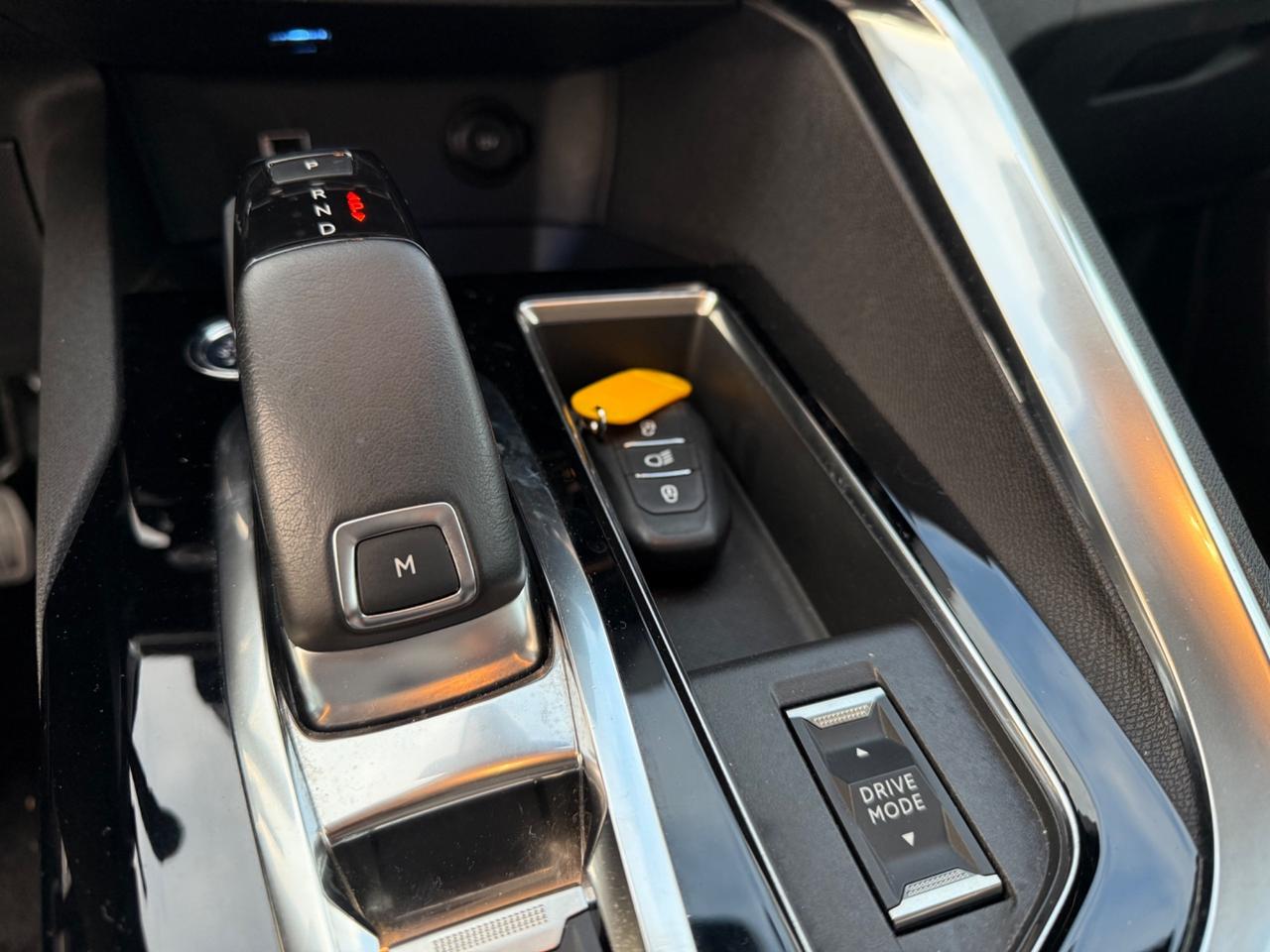 Peugeot 3008 1.5 HDI C/AUTOMATICO