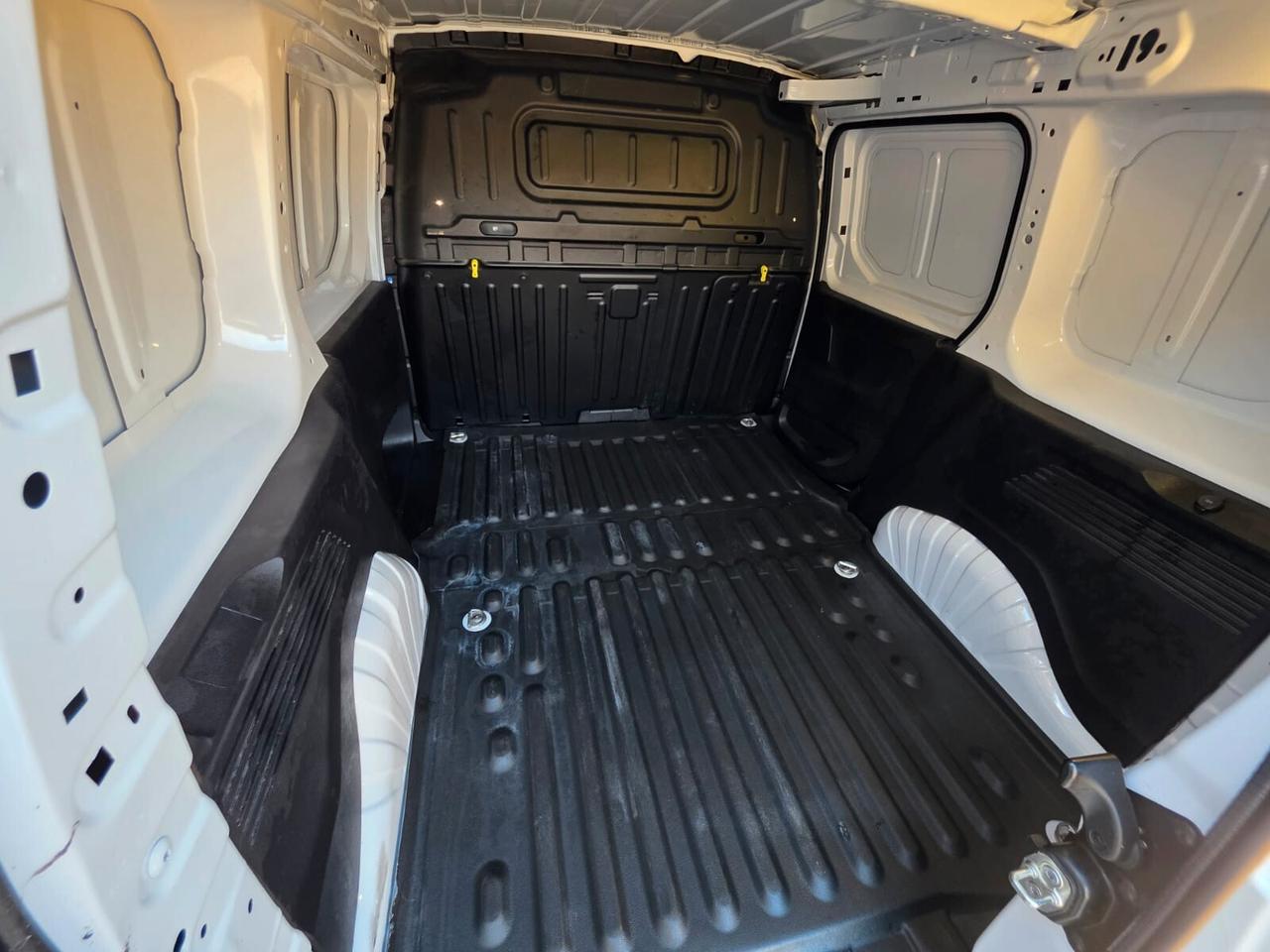 Peugeot Partner BlueHDi Furgone Premium