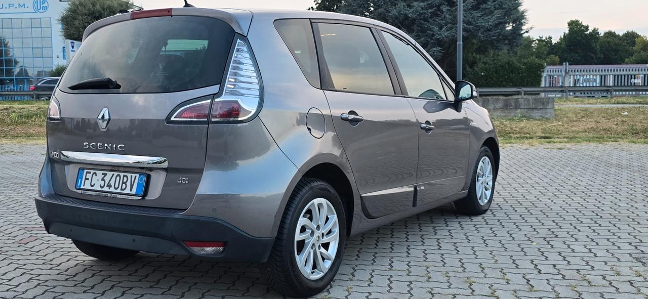 Renault Scenic Scénic XMod dCi 110 CV EDC Limited