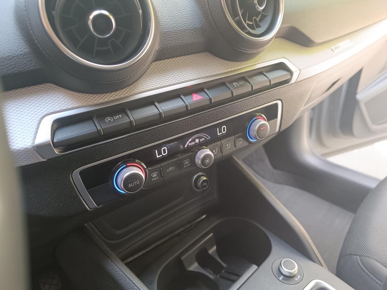 Audi Q2 30 TDI Business
