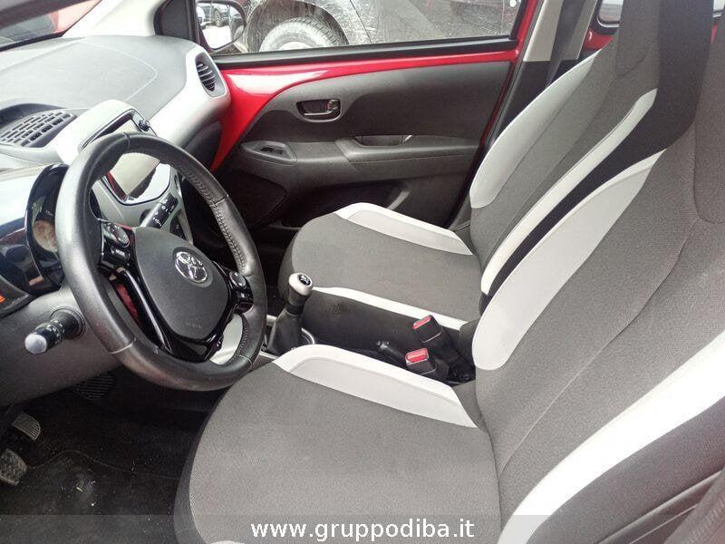 Toyota Aygo II 2014 5p 1.0 x-play my15