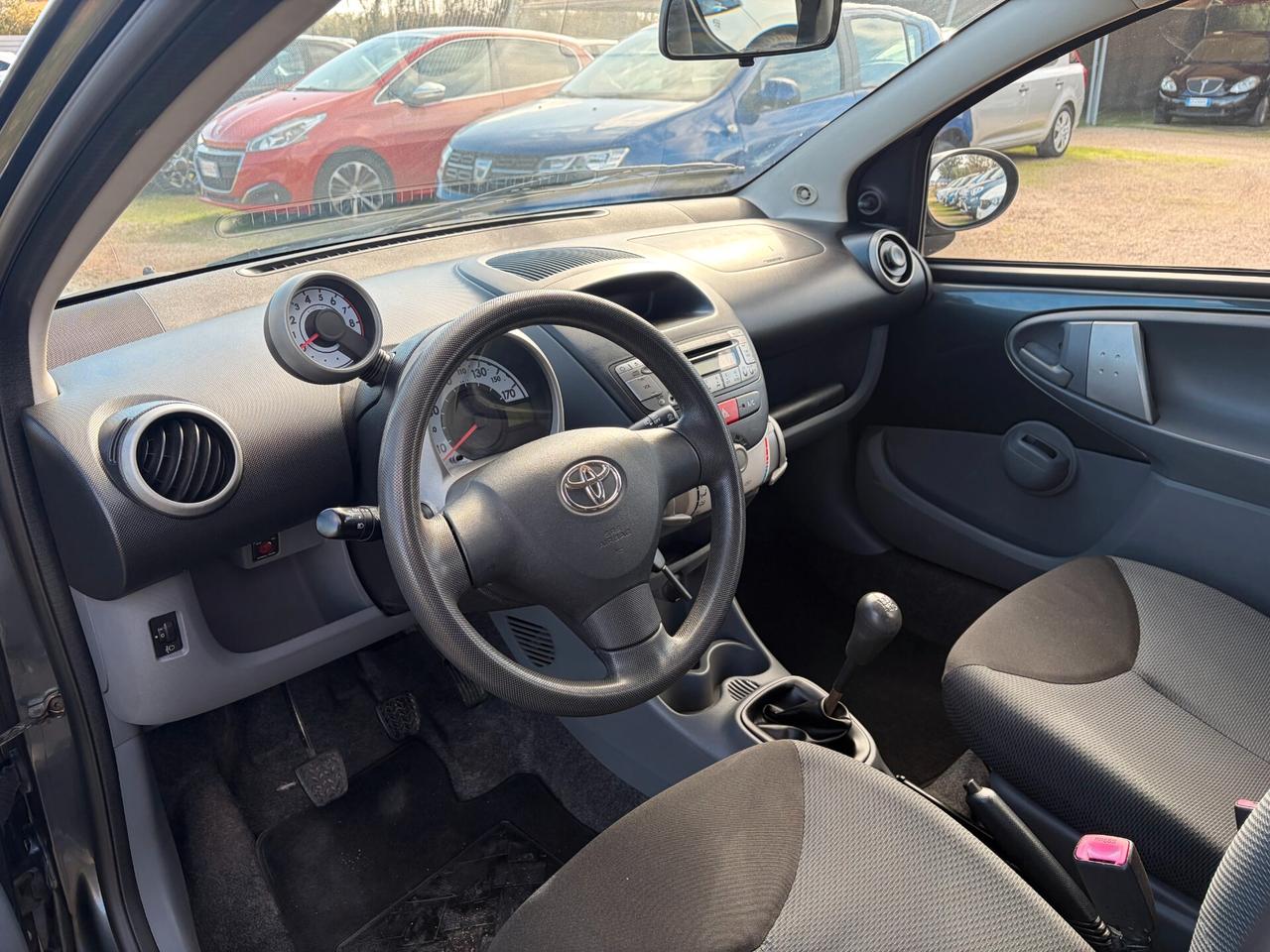 TOYOTA AYGO 1.0 5 PORTE ADATTA NEOPATENTATI