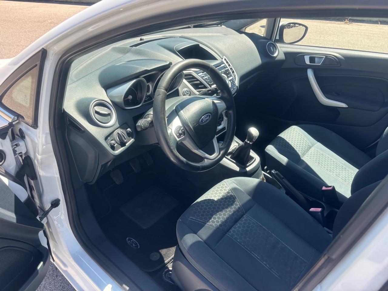 Ford Fiesta 1.4 TDCi 5p. Titanium