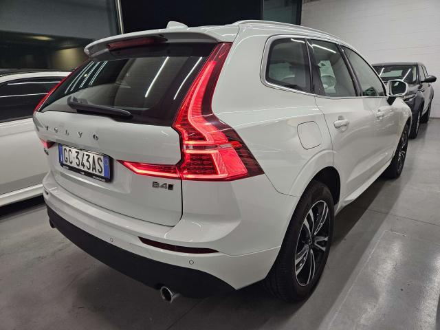 Volvo XC60 XC60 II 2018 2.0 b4 Momentum Pro awd auto