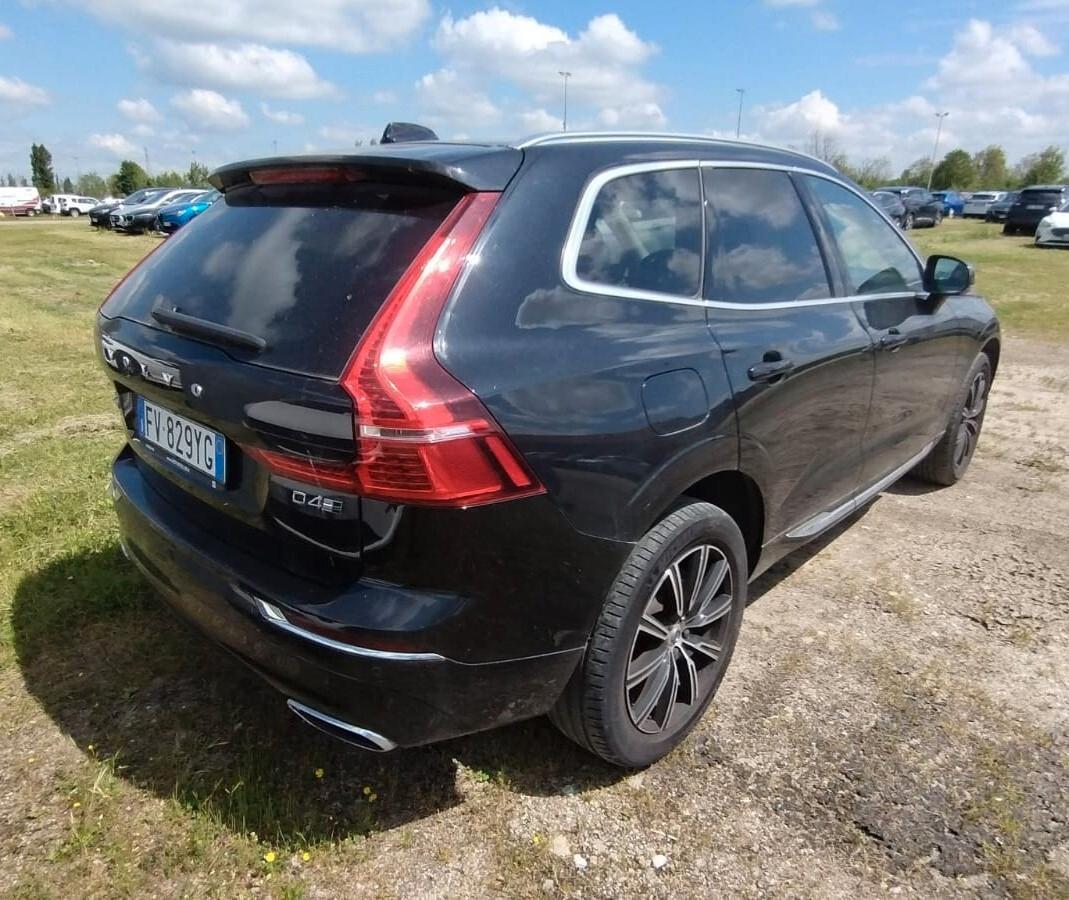 Volvo XC 60 XC60 D4 AWD Inscription TETTO NAVY PELLE LED 19
