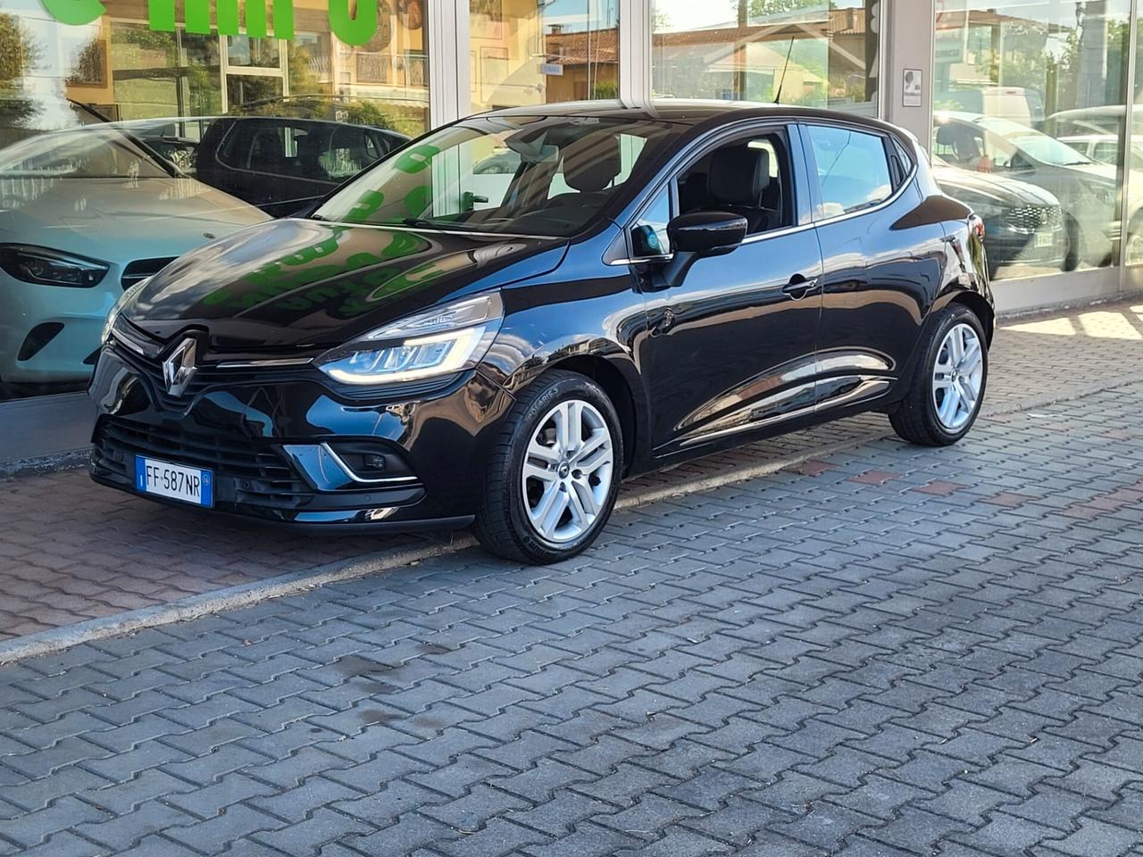 Renault Clio 1.2 75CV 5 porte Zen