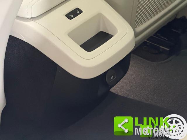 VOLVO V60 B4 (d) aut Ultimate Dark IVA ESP. GARANZIA 24