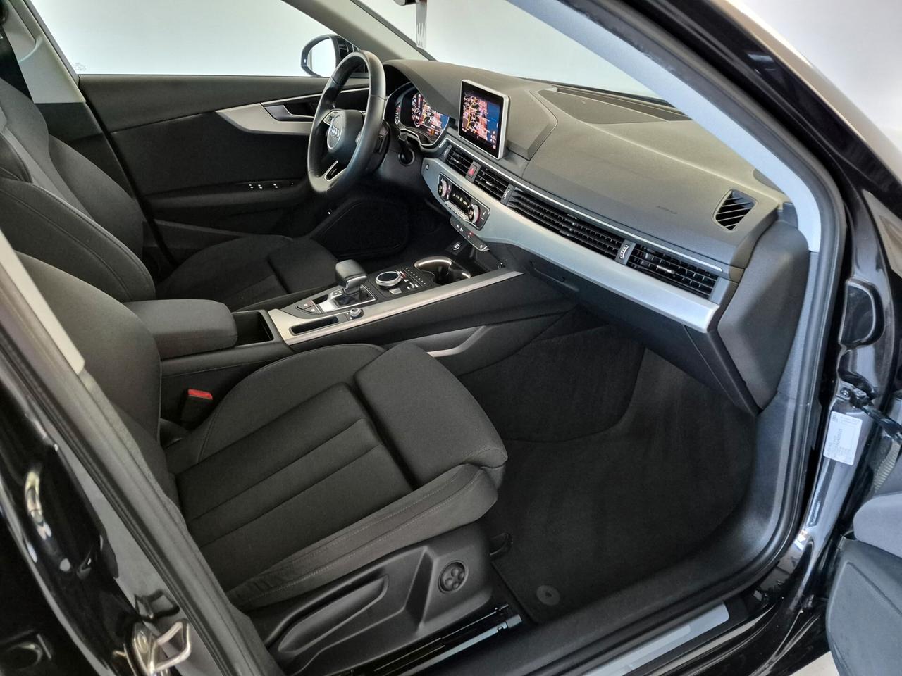 Audi A4 AVANT 2.0 TDI 150CV S-TRONIC LED NAVI CLIMA 3 ZONE SEDILI RISC. WIRELESS