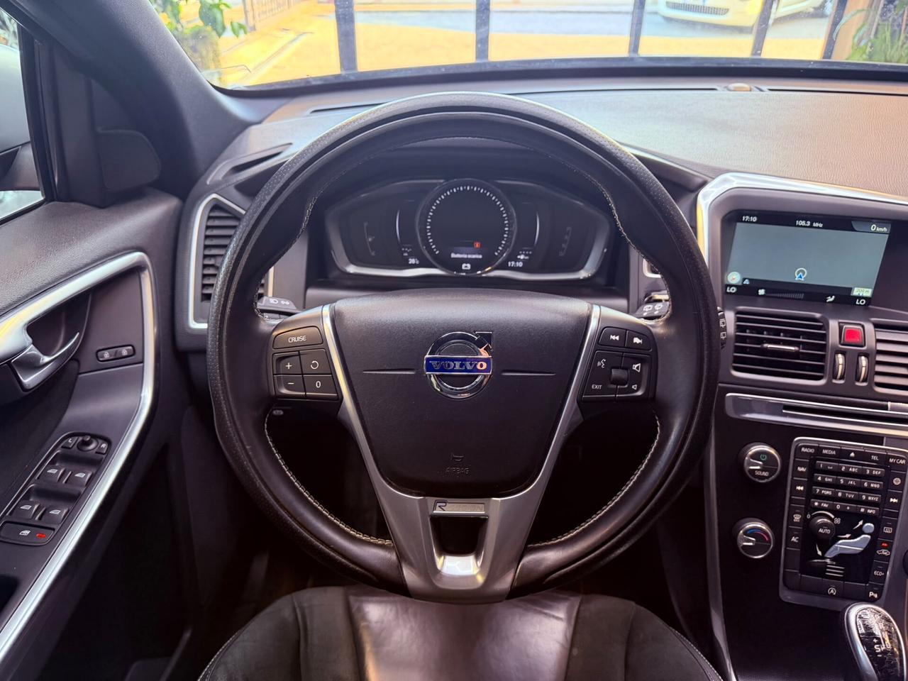 Volvo XC 60 XC60 D5 AWD Geartronic R-design