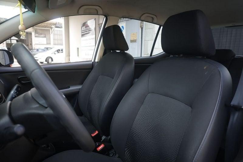 Hyundai i10 Hyundai i10 1.1 Like bluedrive Gpl 51KW ANNO 2012