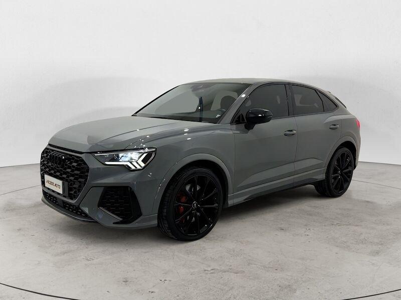 Audi Q3 RS quattro S tronic