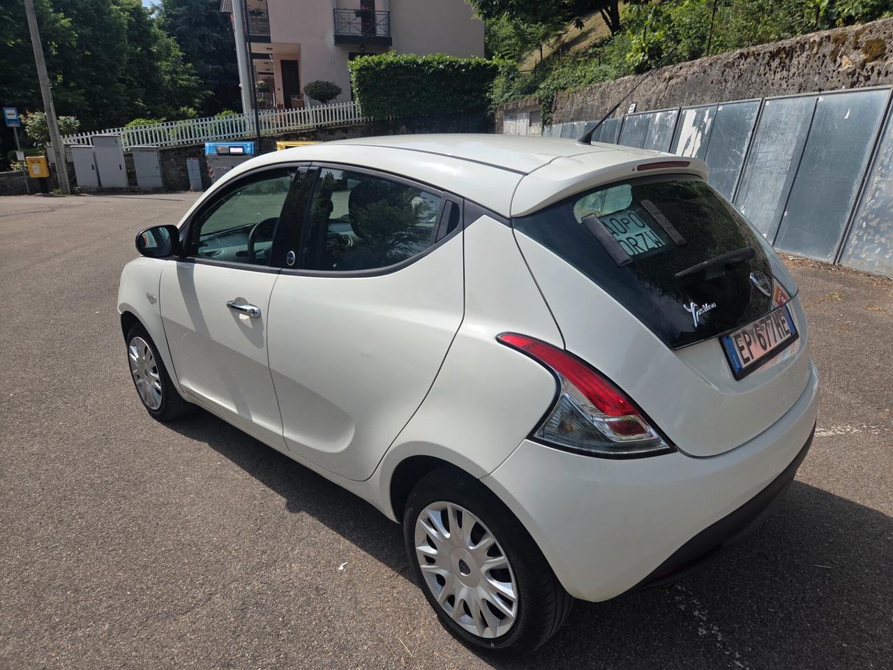 Lancia Ypsilon 1.2 69 CV 5 porte GPL Ecochic Platinum
