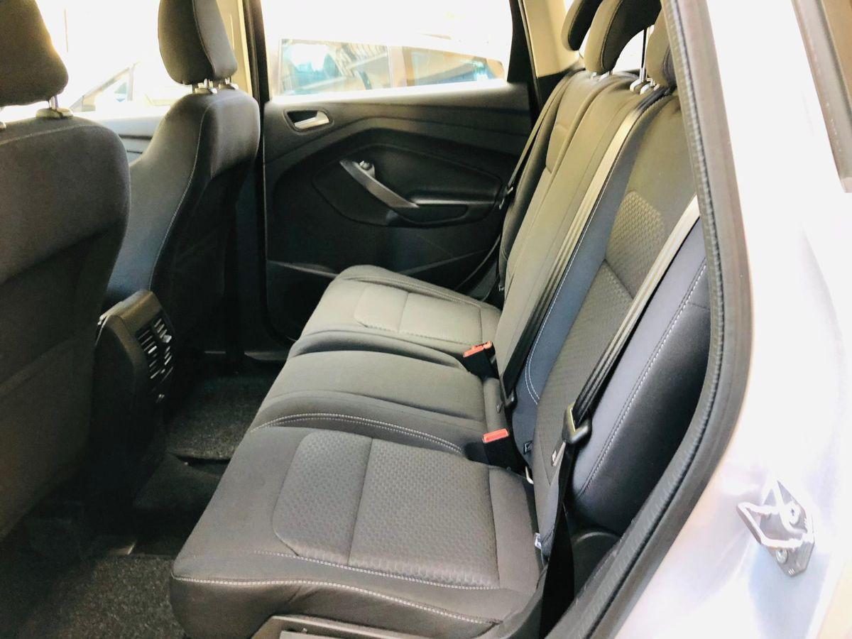 Ford Kuga 1.5 Tdci 120cv S&S 2WD Autom. Busuness