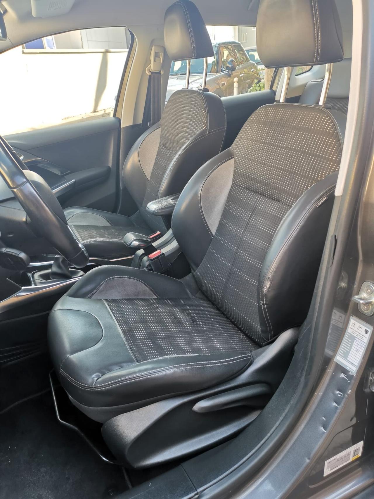 Peugeot 2008 1.6 e-HDi 115 CV Stop&Start Allure