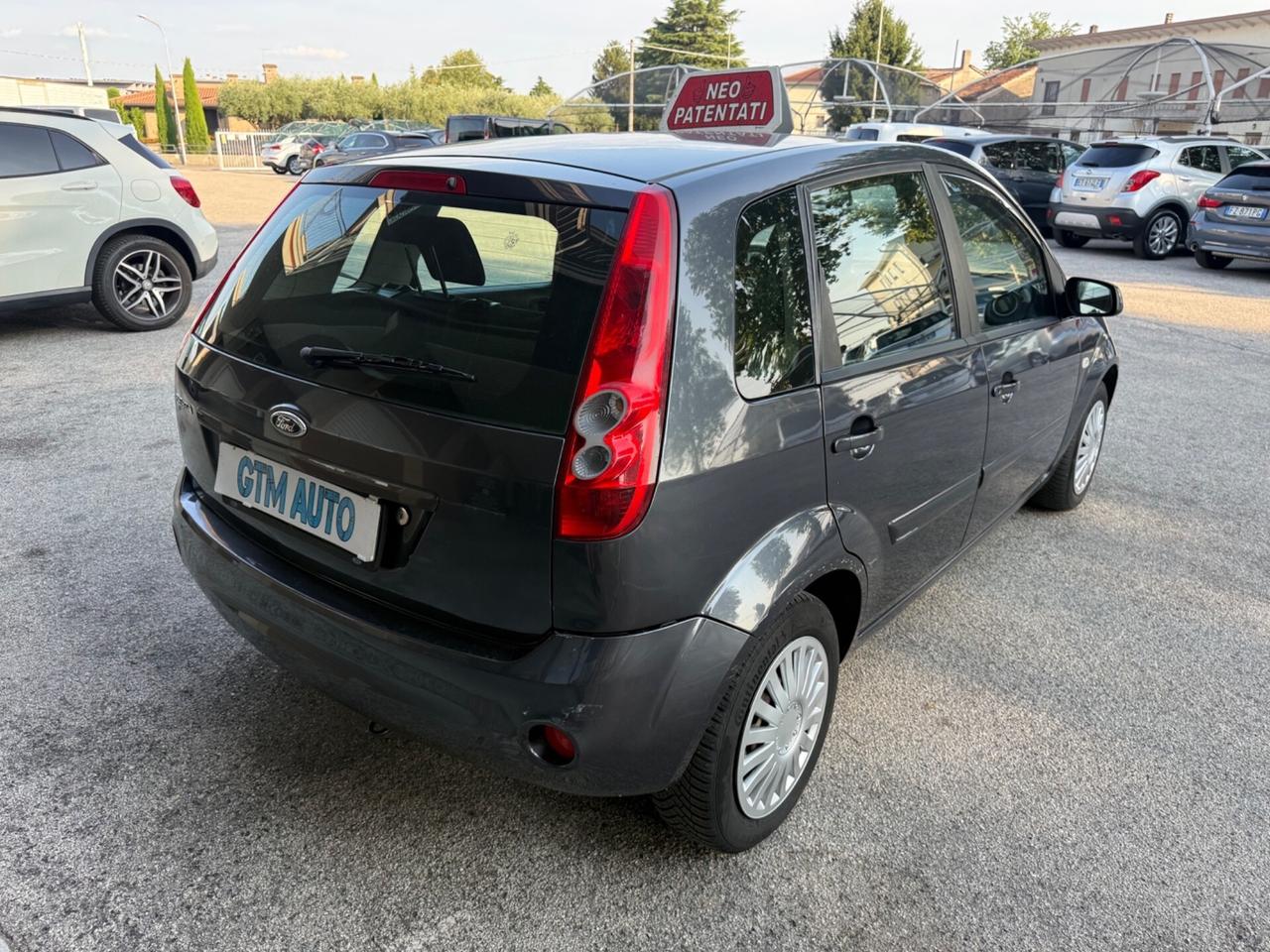 Ford Fiesta 1.2 Benzina 75 Cv - Neopatentati