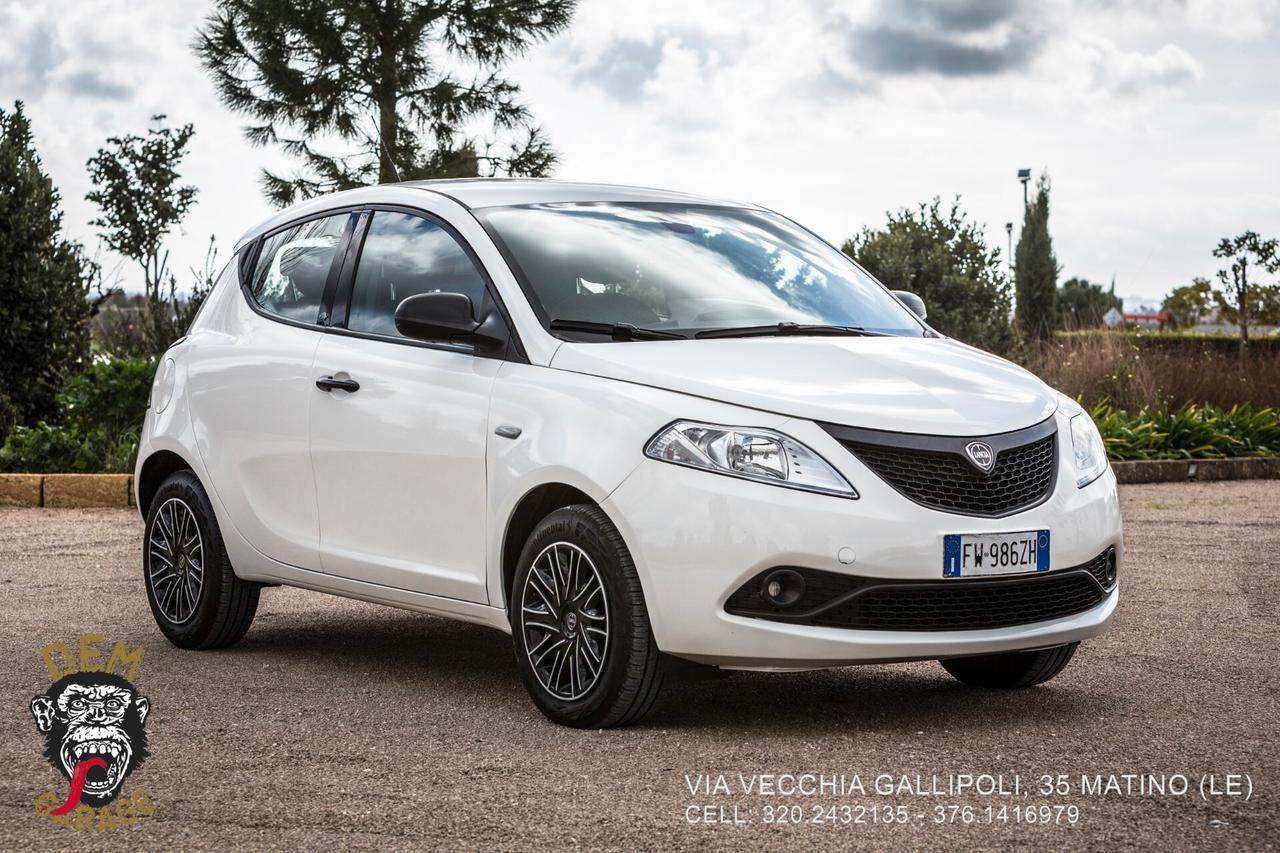 Lancia Ypsilon 1.2 69 CV 5 porte Elefantino Blu