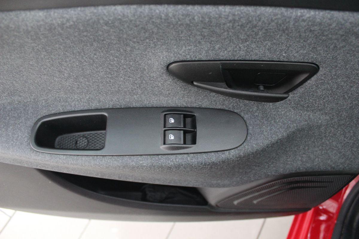 LANCIA - Ypsilon - 1.2 69 CV 5p. GPL Ecochic Ele.Bl