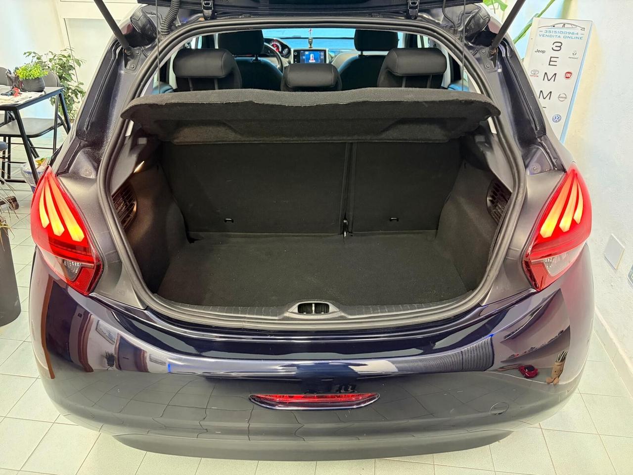 Peugeot 208 PureTech 82 5p. GPL Allure 74.900KM
