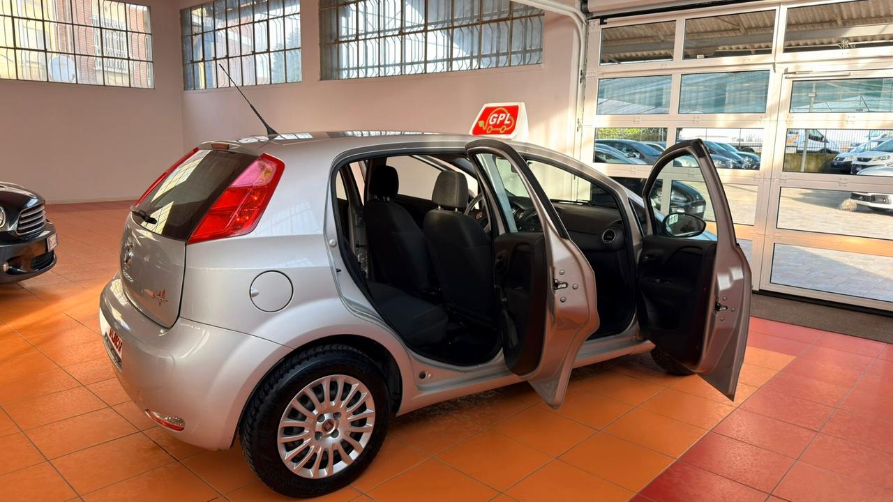 Fiat Punto BENZINA/GPL DELLA CASA SOLI 122000KM