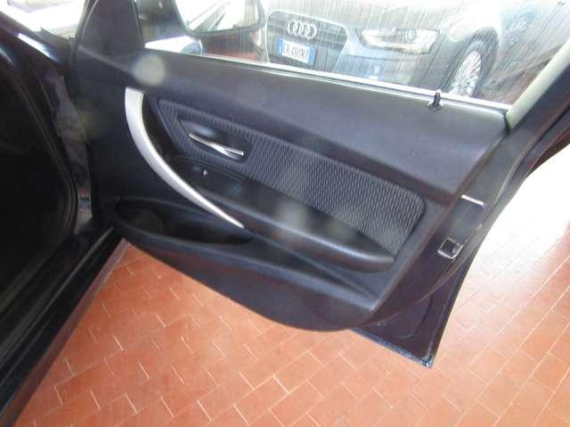 BMW 320 320d Touring xdrive Business auto