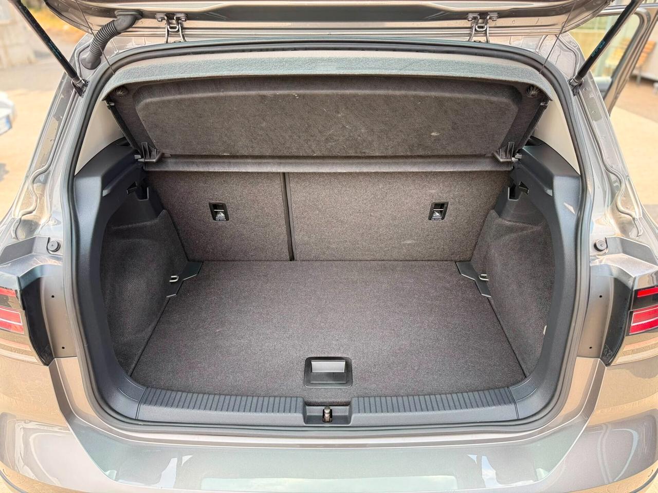 Volkswagen T-Cross 1.6 TDI DSG SCR Style BMT