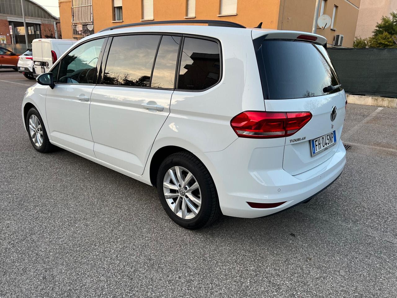 Volkswagen Touran 1.6 TDI 115 CV SCR DSG Business BlueMotion Technology