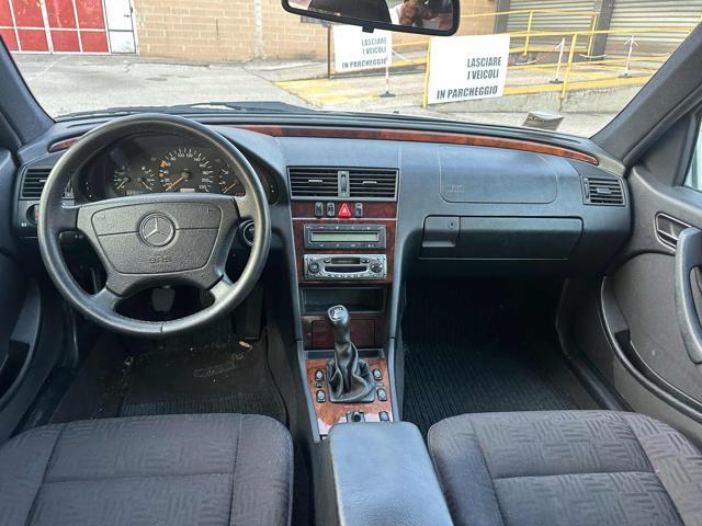 MERCEDES-BENZ C 220 CDI cat S.W. Sport senza nessun lavoro da fare