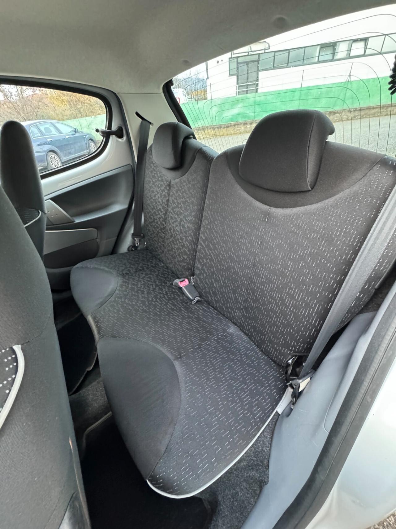 Peugeot 107 1.0 50kW 5P Benz E5 Allure