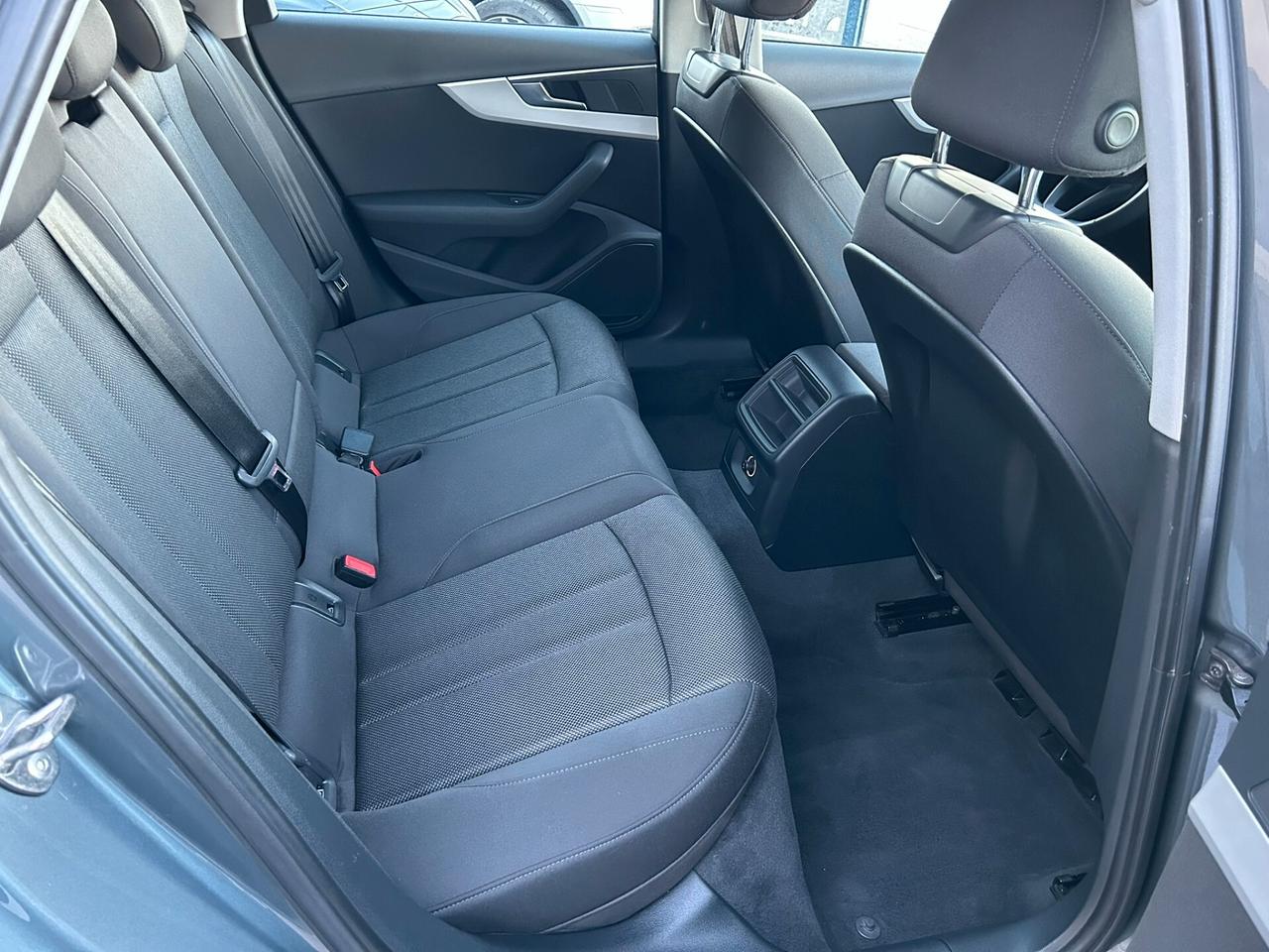 AUDI A4 AVANT 2.0 TDI 150CV Business - MANUALE