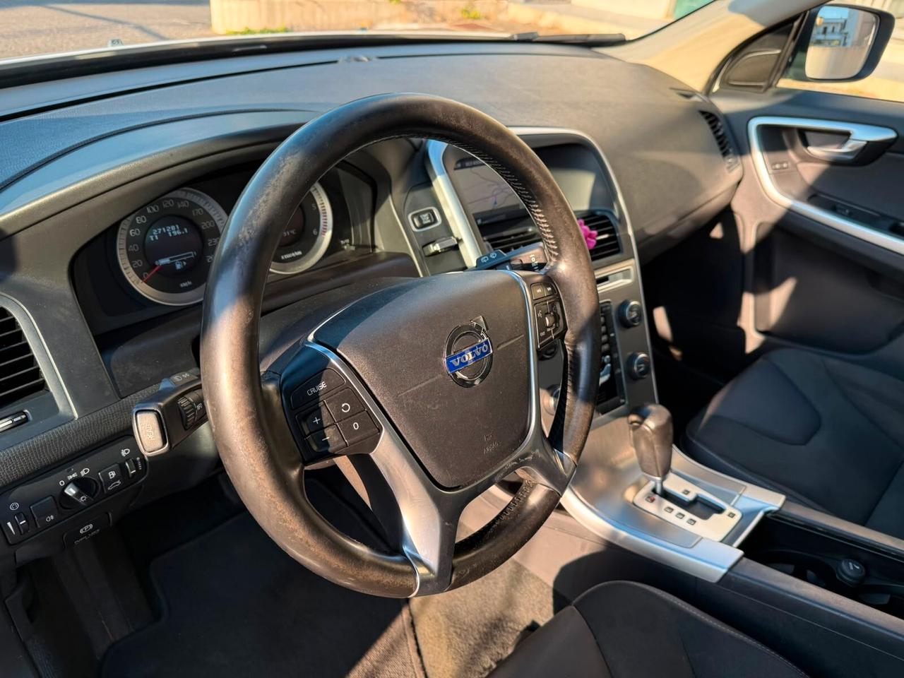 Volvo XC 60 XC60 D3 AWD Geartronic Momentum