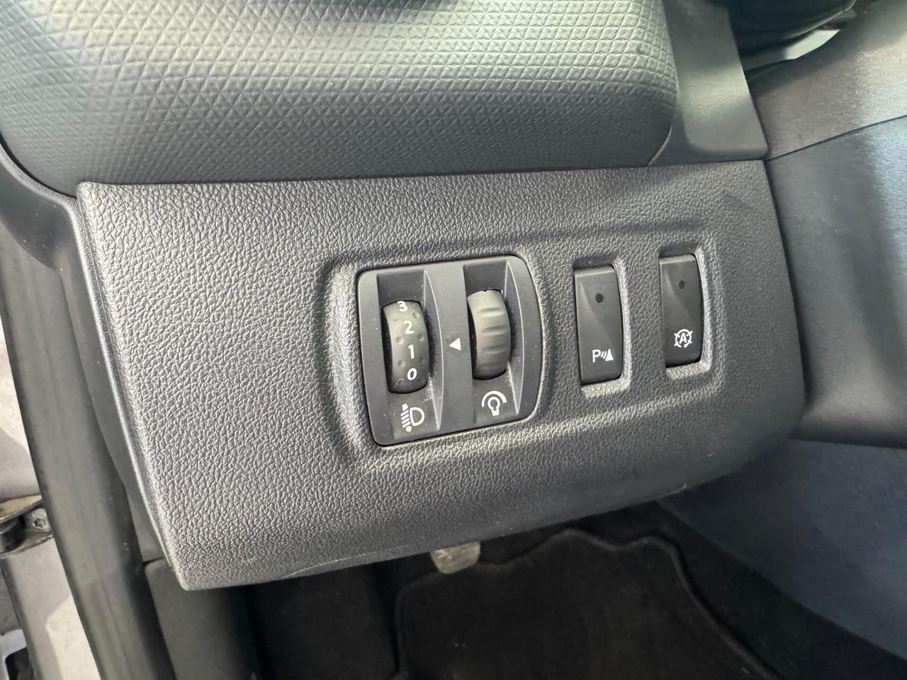 Renault Clio 0.9 TCe 12V 90CV Start&Stop 5 porte Duel2