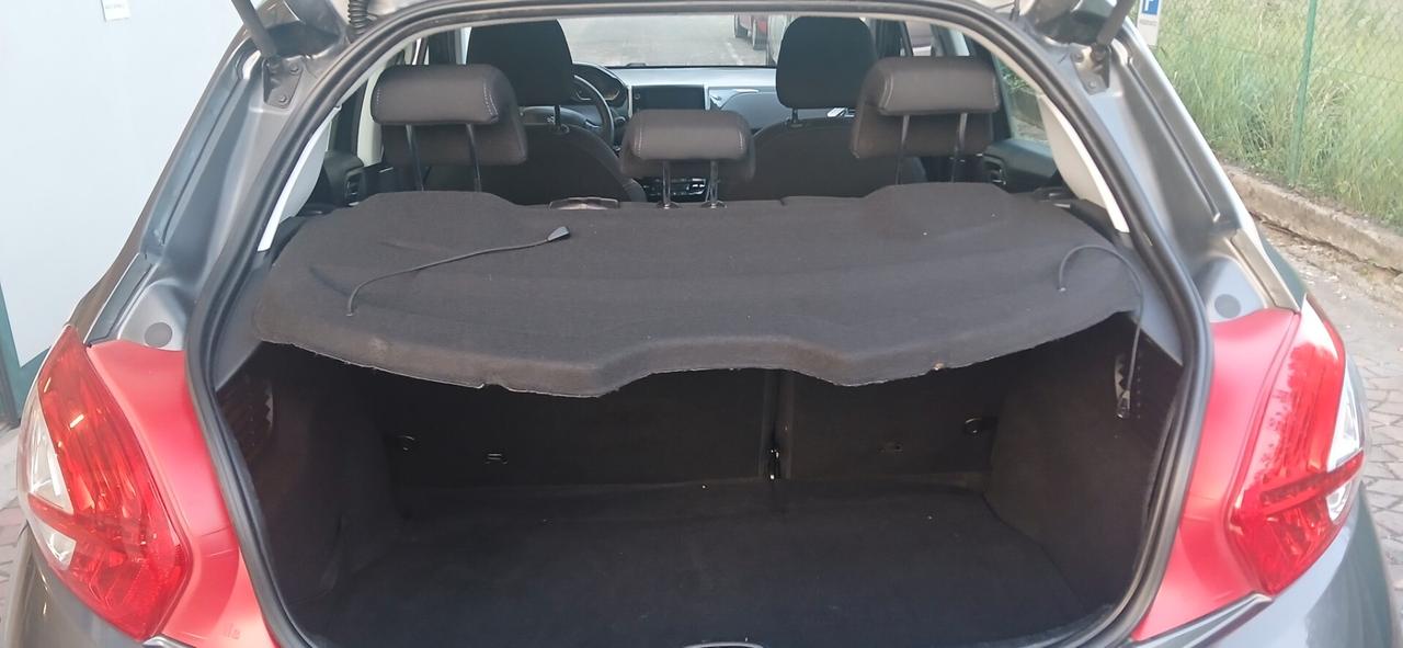 Peugeot 208 diesel neopatentati